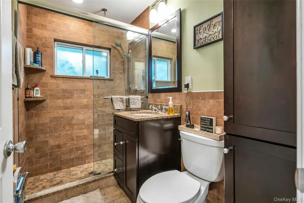 29 Crystal Lane Westbury NY 11590