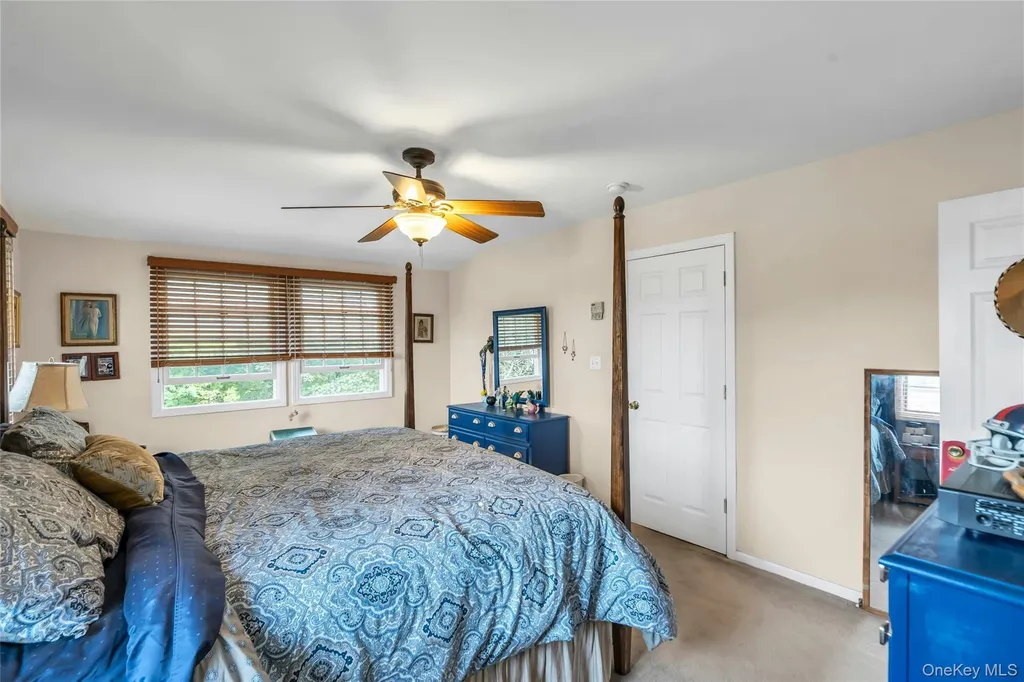 29 Crystal Lane Westbury NY 11590