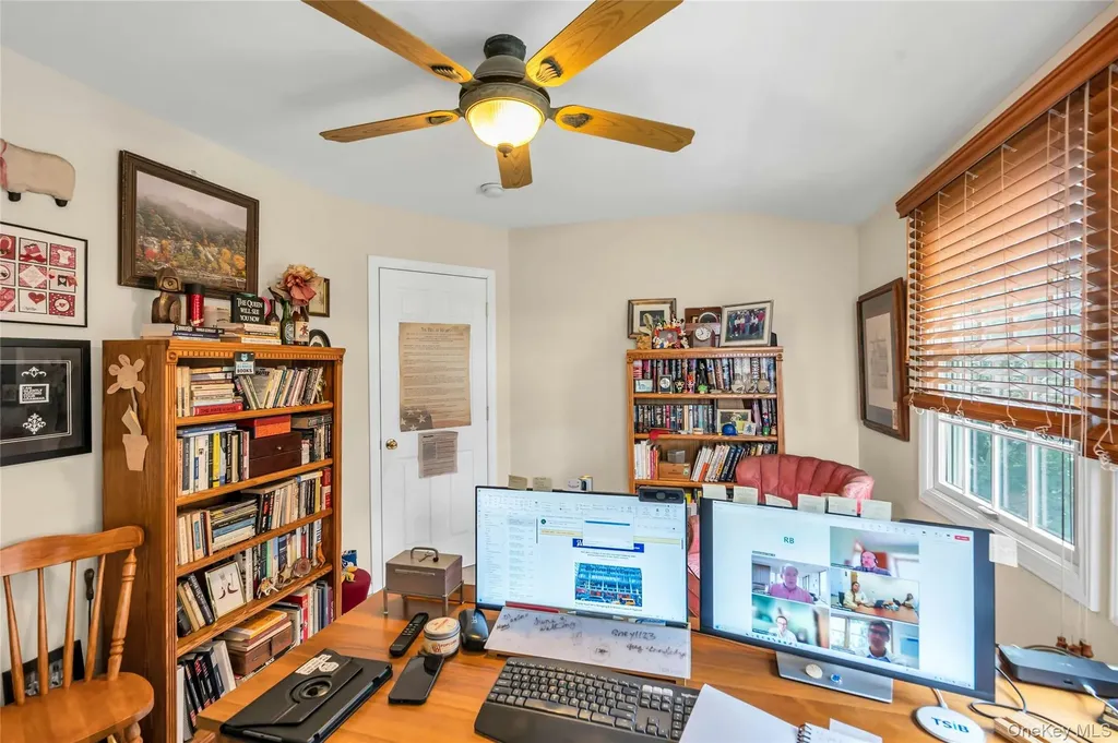 29 Crystal Lane Westbury NY 11590
