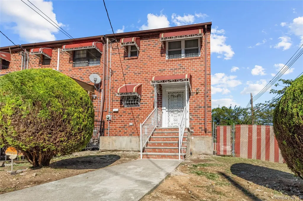 387 Miller Avenue Brooklyn NY 11207