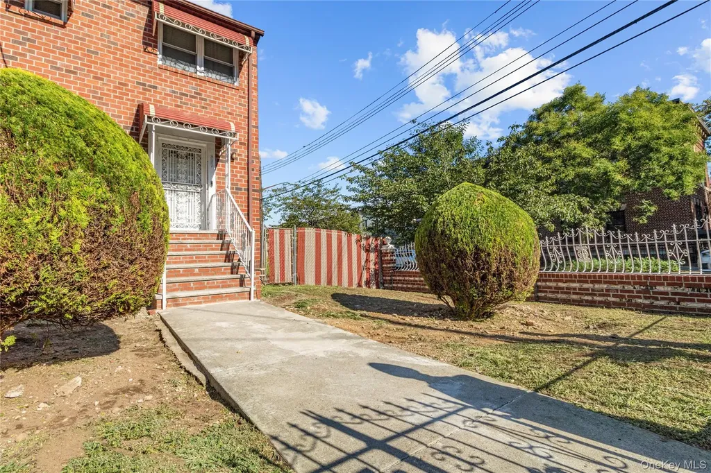 387 Miller Avenue Brooklyn NY 11207