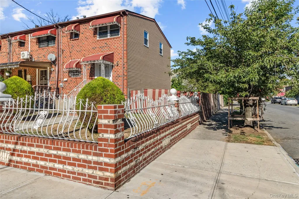 387 Miller Avenue Brooklyn NY 11207