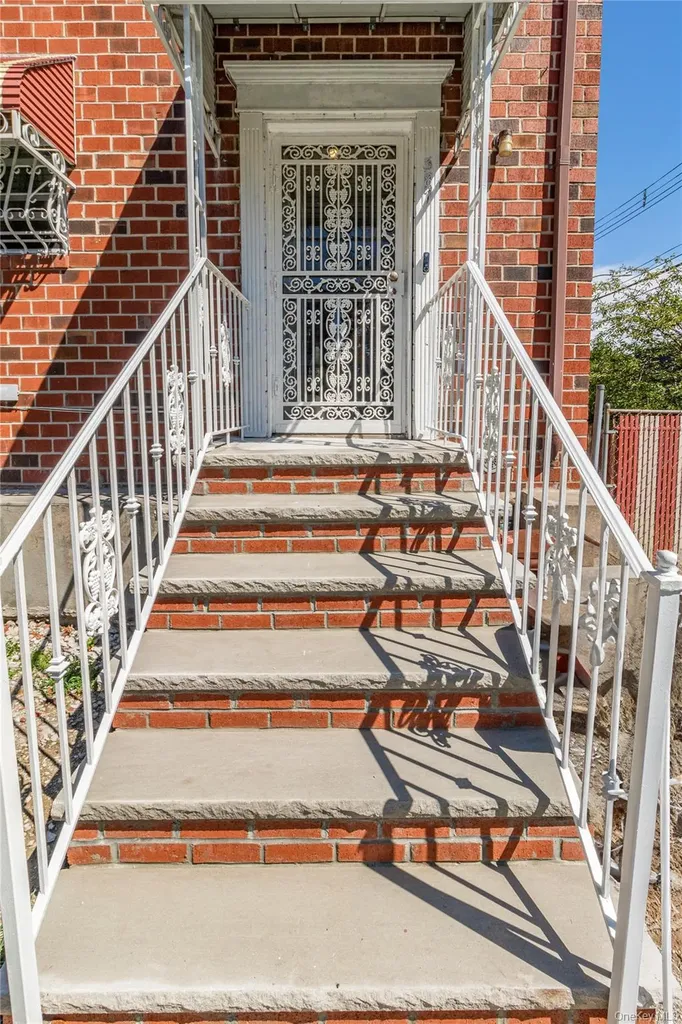 387 Miller Avenue Brooklyn NY 11207