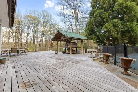 24 Miller Road Pound Ridge NY 10576