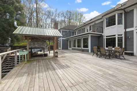 24 Miller Road Pound Ridge NY 10576