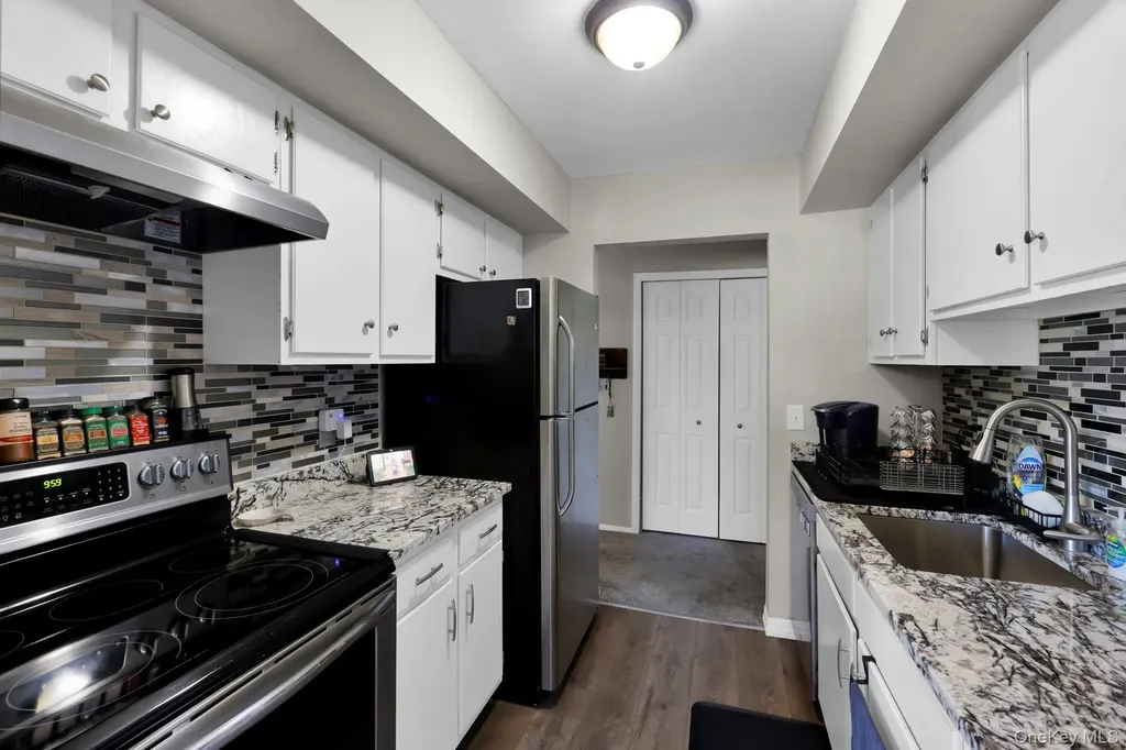 2404 Cherry Hill Drive Poughkeepsie NY 12603
