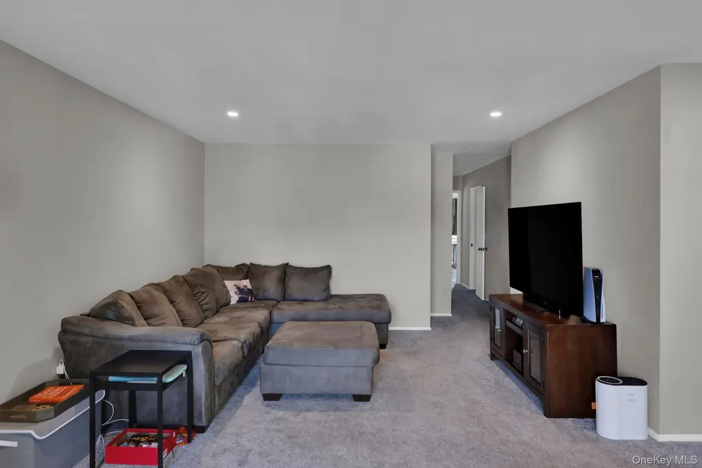 2404 Cherry Hill Drive Poughkeepsie NY 12603