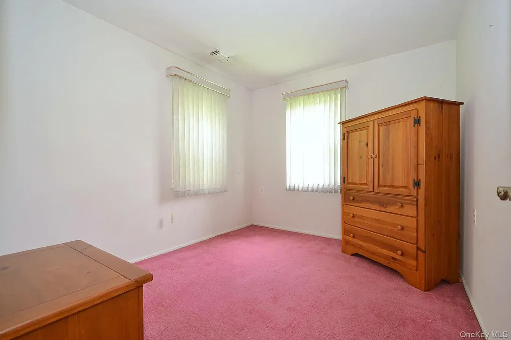 190 Theodore Drive Coram NY 11727