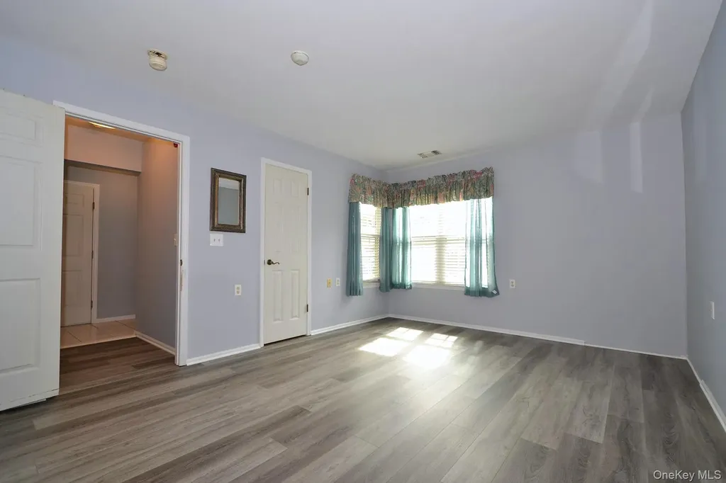190 Theodore Drive Coram NY 11727