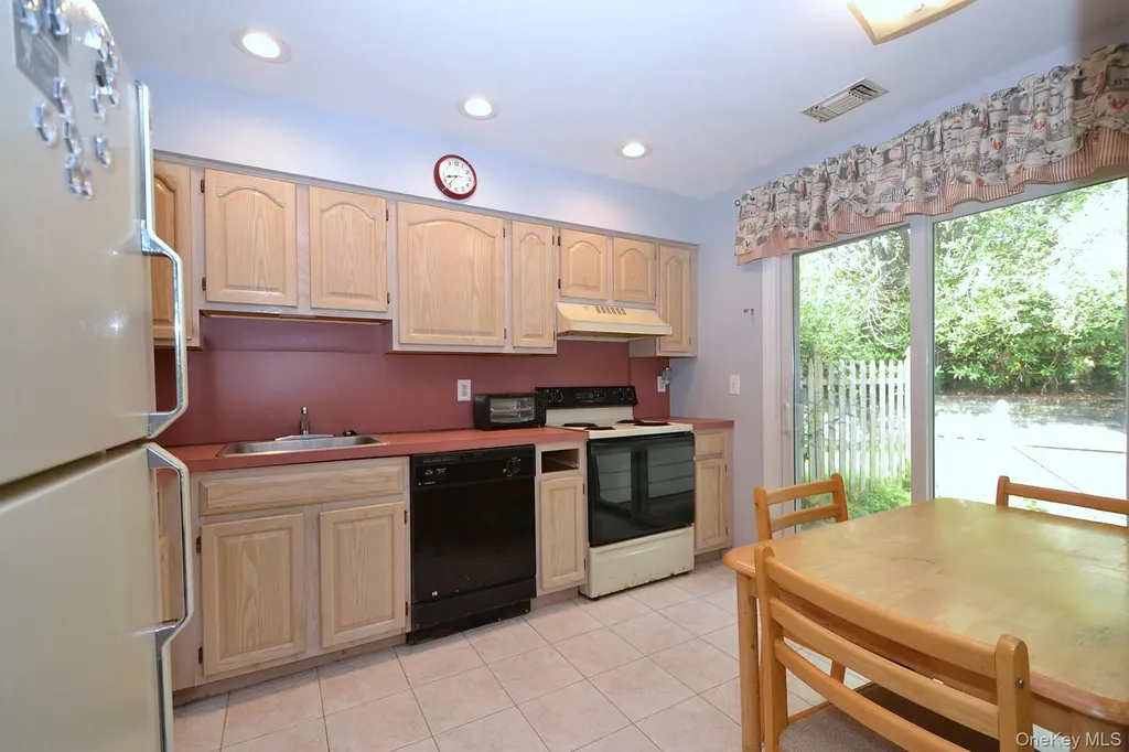 190 Theodore Drive Coram NY 11727