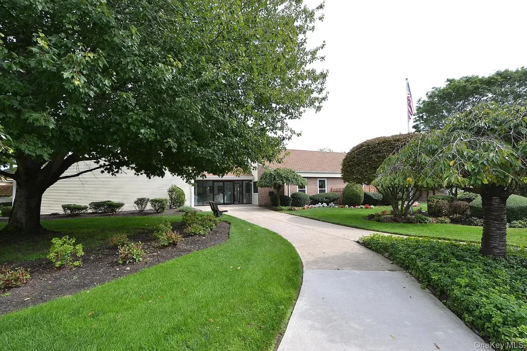 190 Theodore Drive Coram NY 11727
