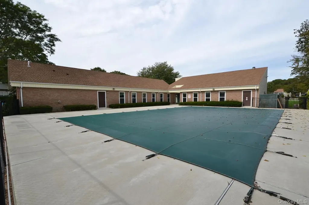 190 Theodore Drive Coram NY 11727