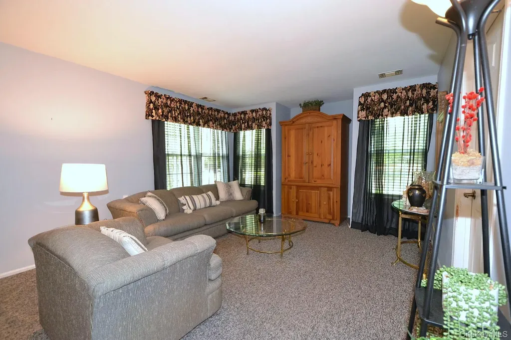 190 Theodore Drive Coram NY 11727