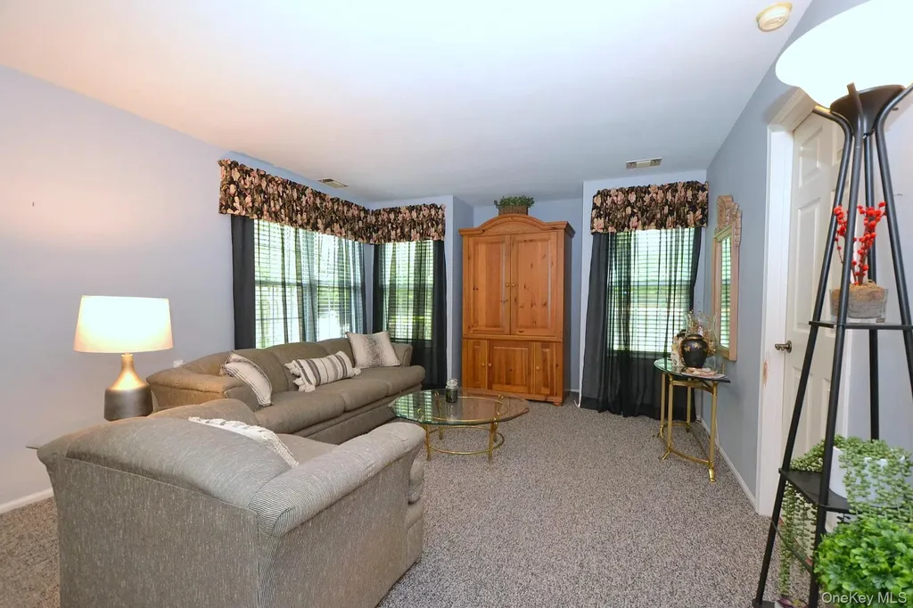 190 Theodore Drive Coram NY 11727