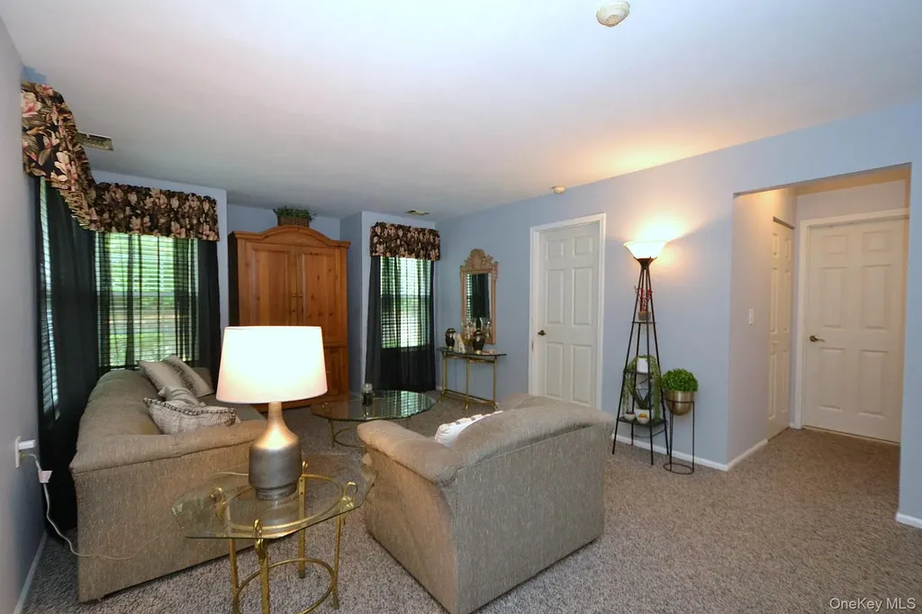 190 Theodore Drive Coram NY 11727
