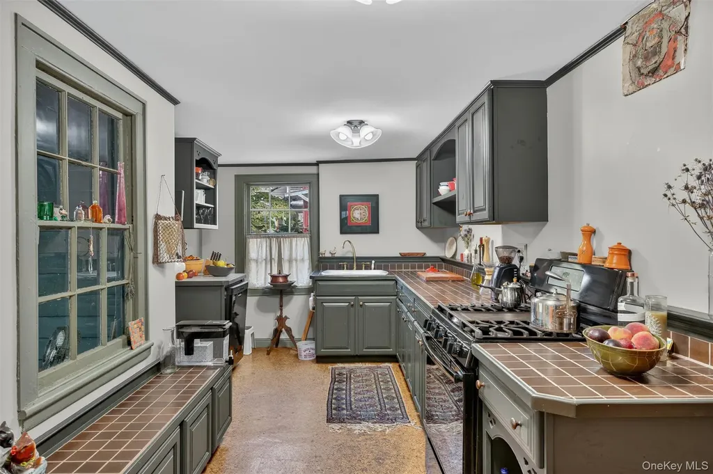 32 Carroll Street Poughkeepsie NY 12601