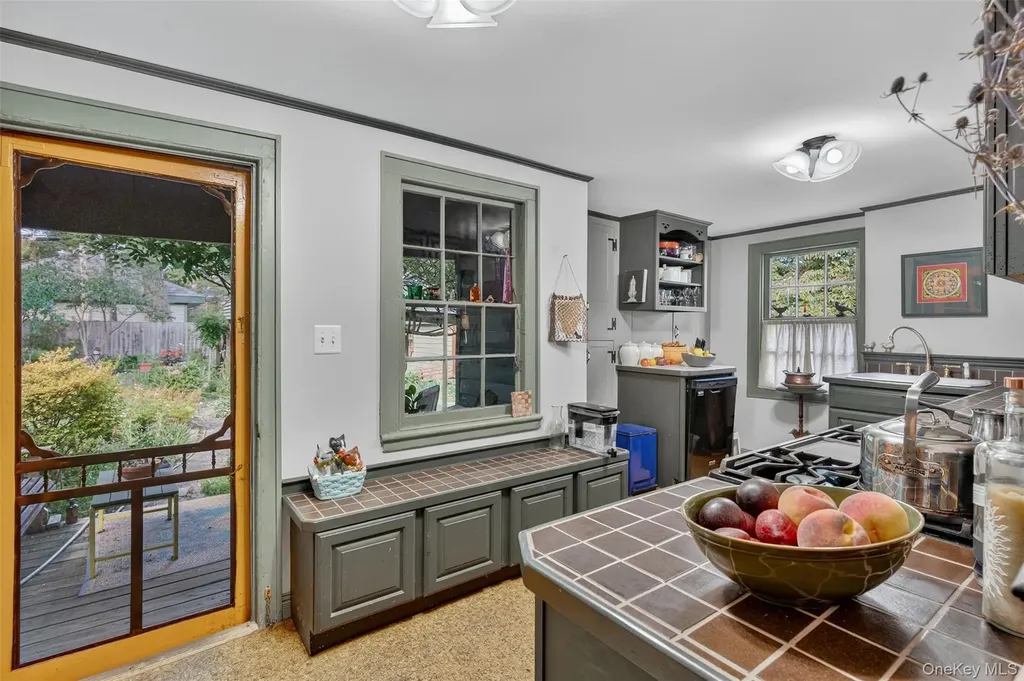 32 Carroll Street Poughkeepsie NY 12601