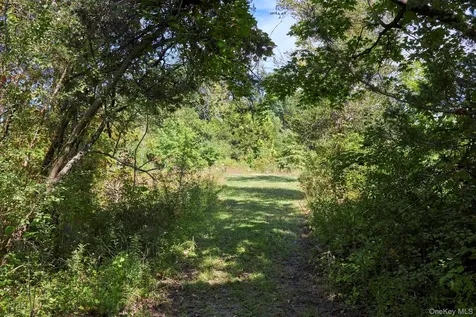 Mill Road Rhinebeck NY 12572