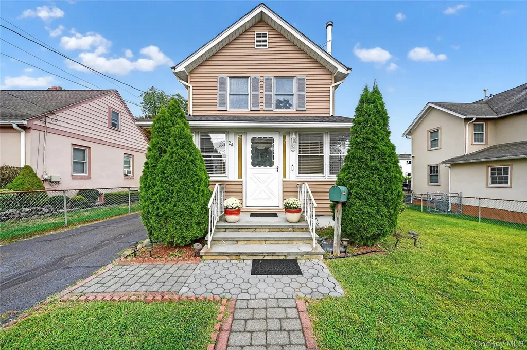 24 Rockland Terrace Suffern NY 10901
