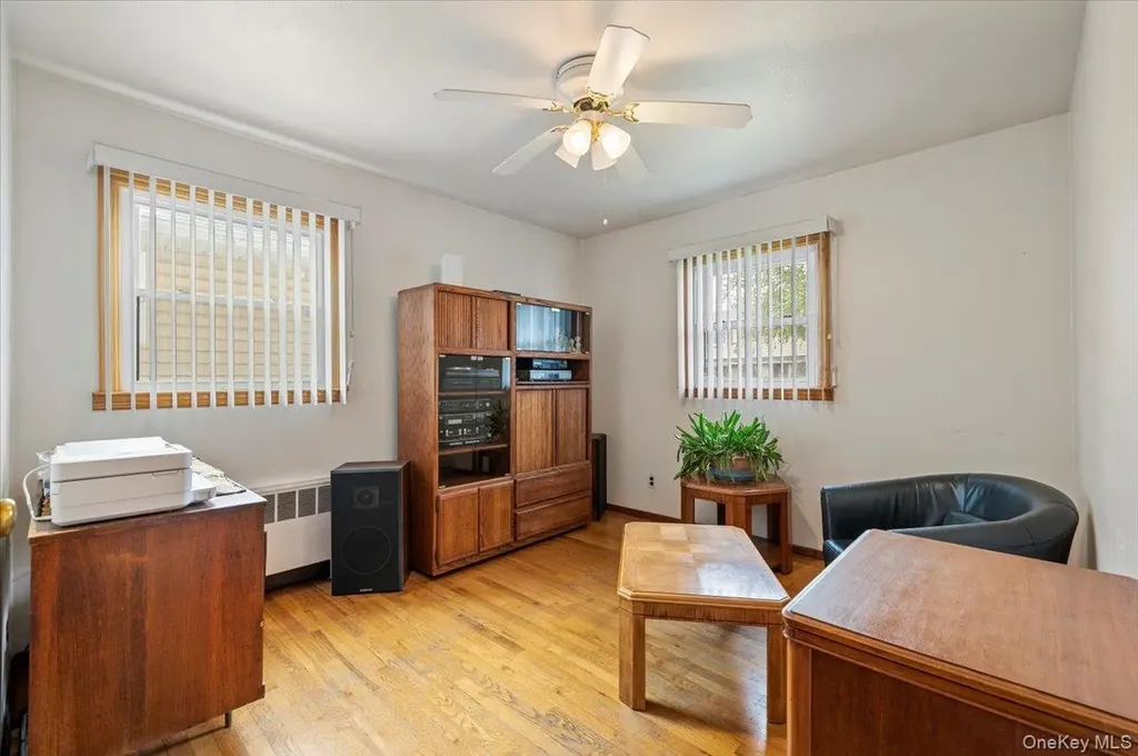 186 11th Street Bethpage NY 11714