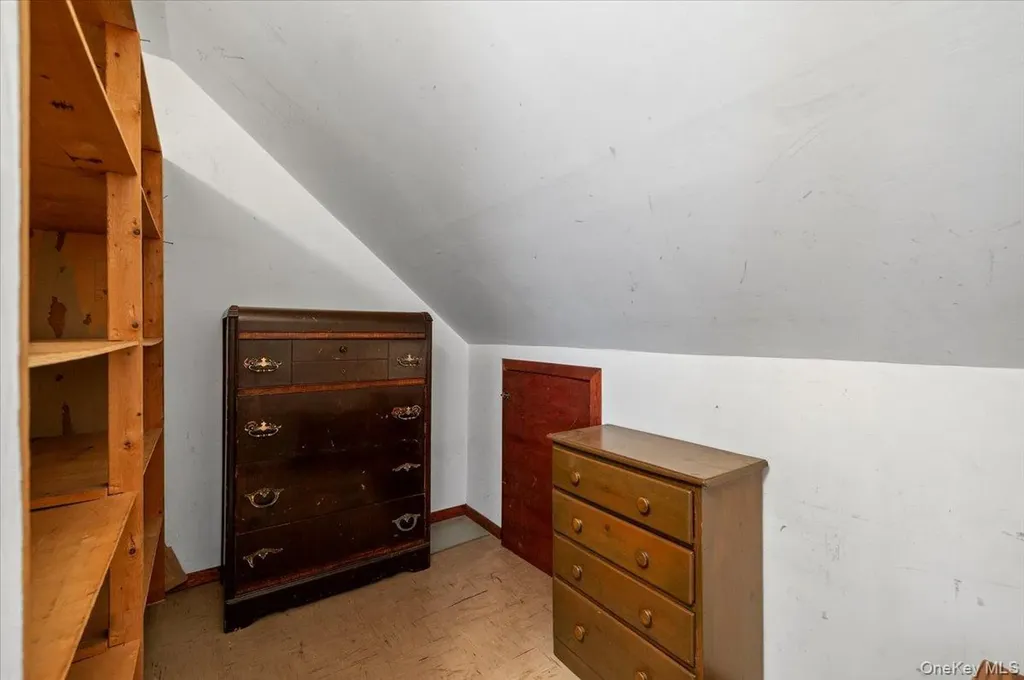 186 11th Street Bethpage NY 11714