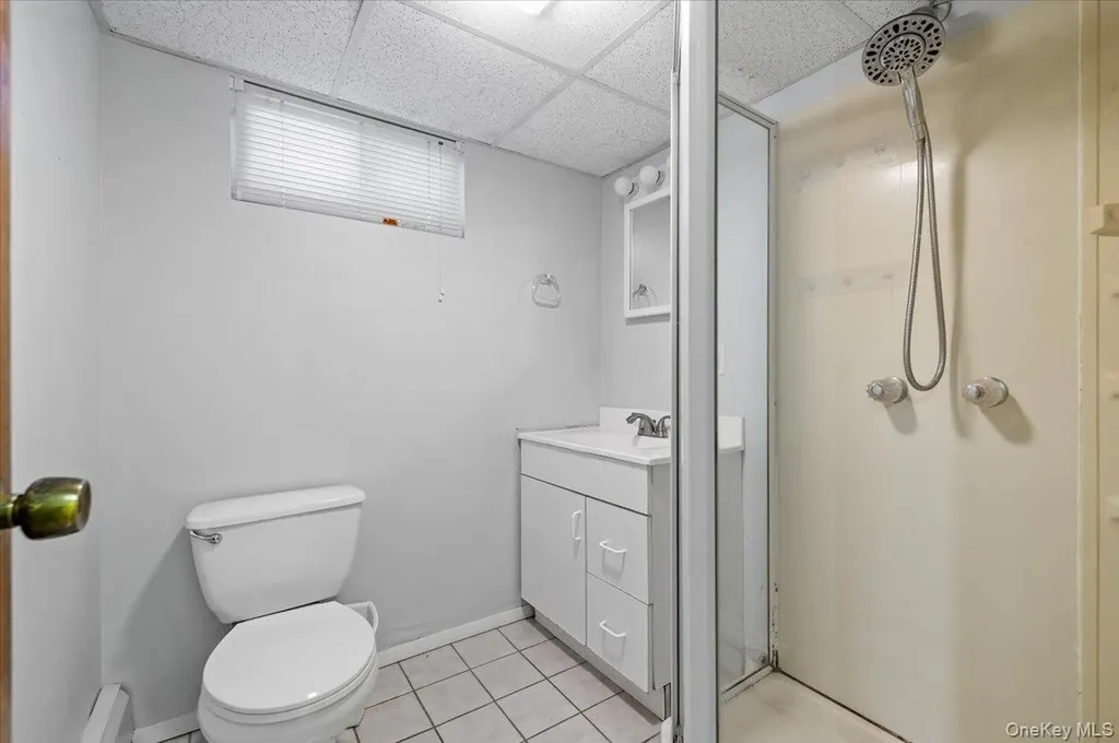 186 11th Street Bethpage NY 11714