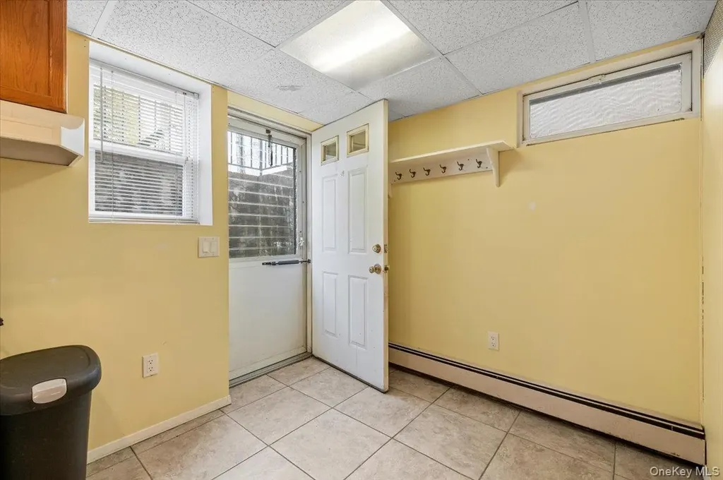 186 11th Street Bethpage NY 11714