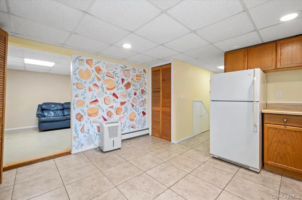 186 11th Street Bethpage NY 11714