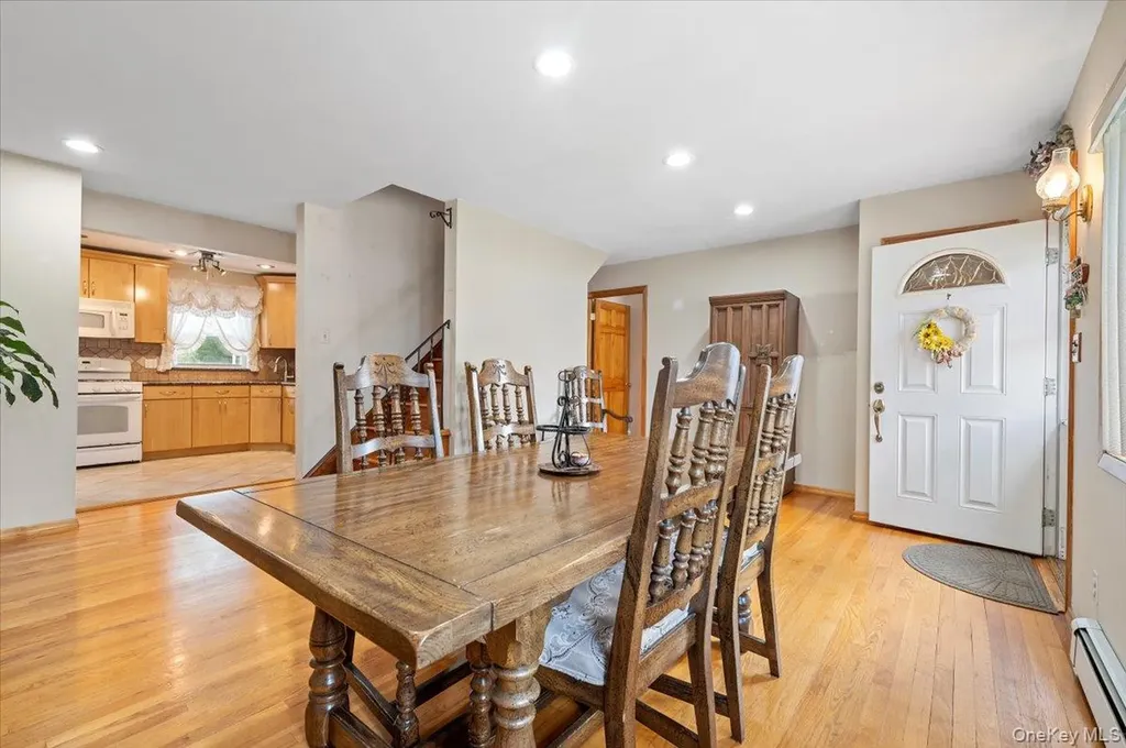 186 11th Street Bethpage NY 11714