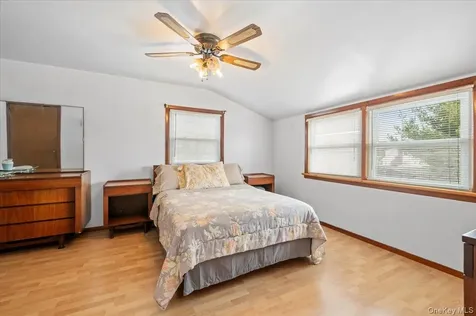 186 11th Street Bethpage NY 11714