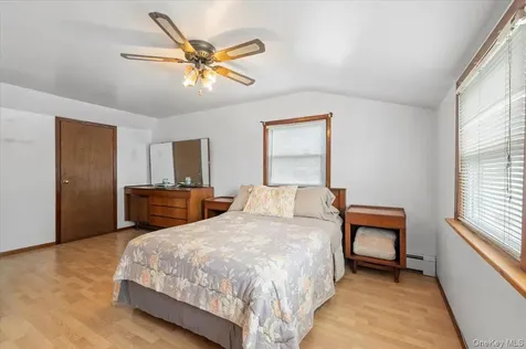 186 11th Street Bethpage NY 11714