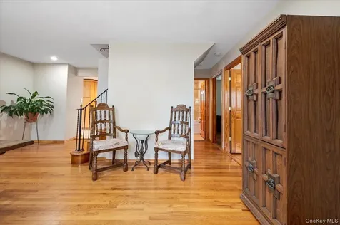 186 11th Street Bethpage NY 11714