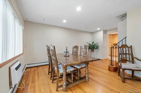 186 11th Street Bethpage NY 11714