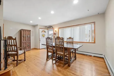 186 11th Street Bethpage NY 11714