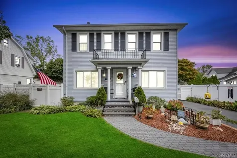 11 Harding Avenue Hicksville NY 11801