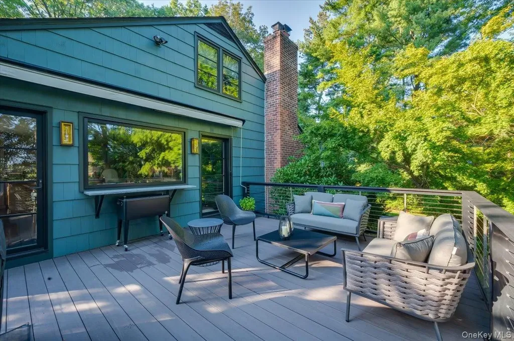 18 S Ridge Road Larchmont NY 10538