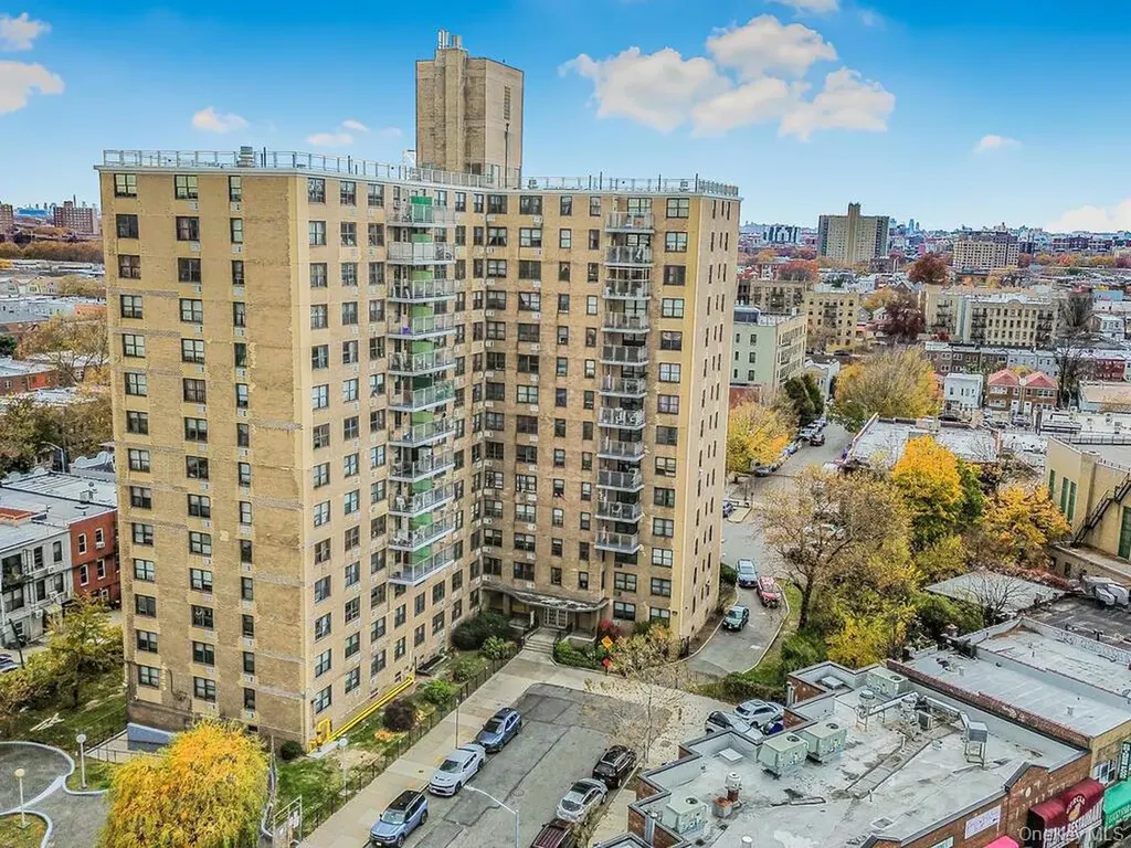 1966 Newbold Bronx NY 10472