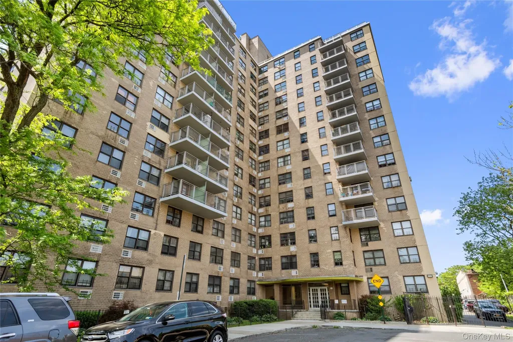 1966 Newbold Bronx NY 10472