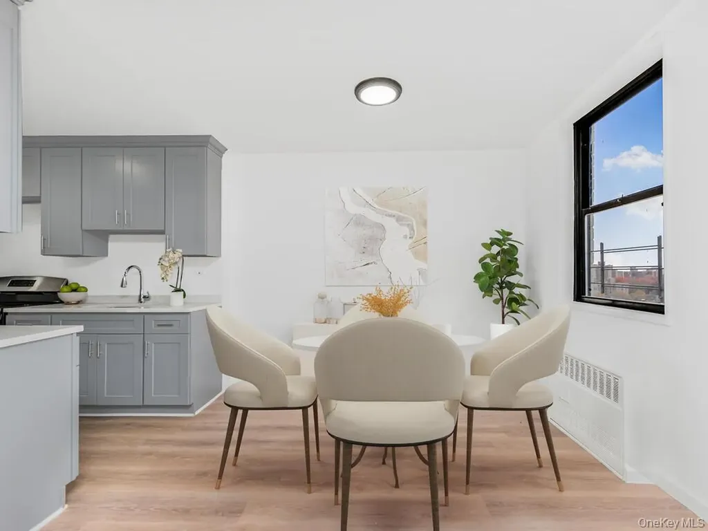 1966 Newbold Bronx NY 10472