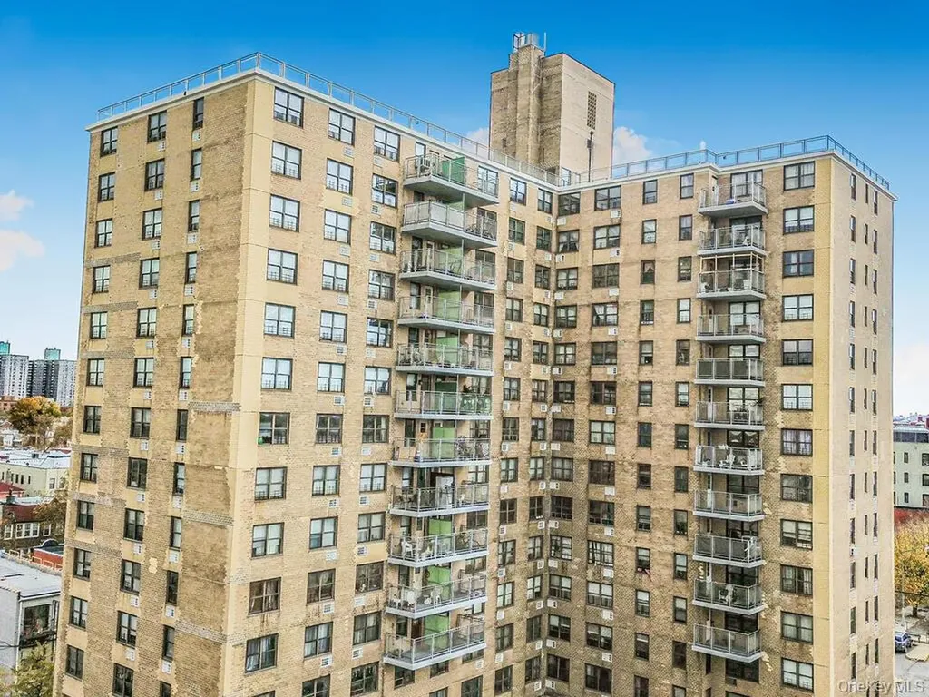 1966 Newbold Bronx NY 10472