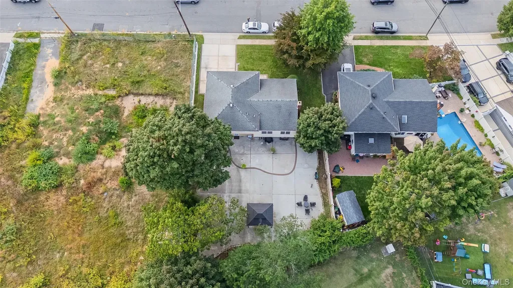 114 Spruce Avenue Bethpage NY 11714