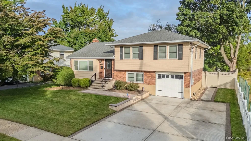 114 Spruce Avenue Bethpage NY 11714