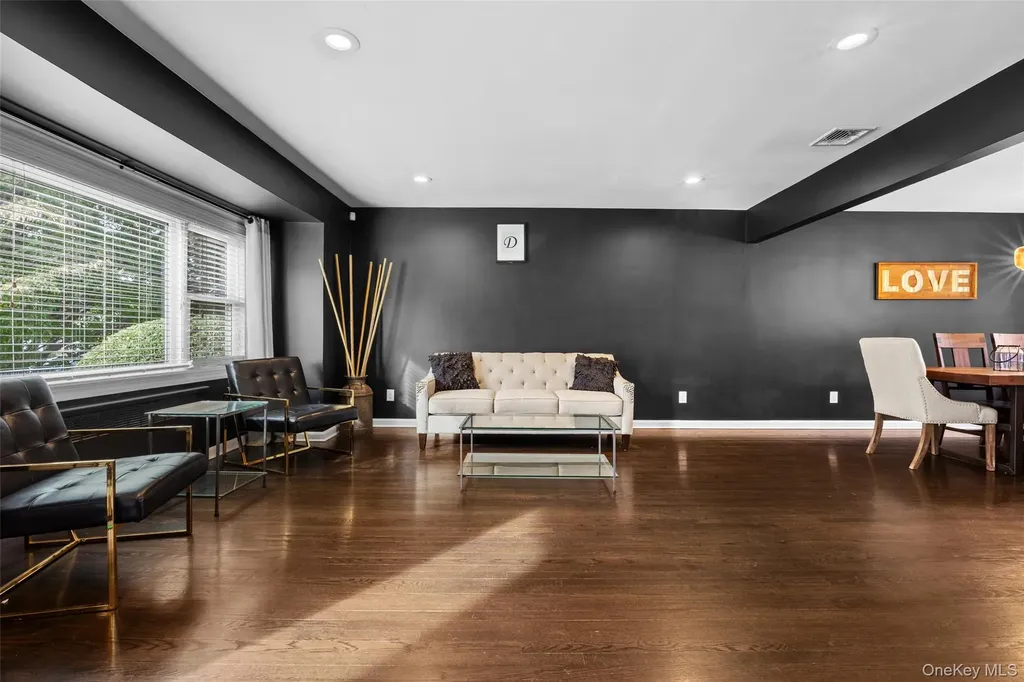 114 Spruce Avenue Bethpage NY 11714