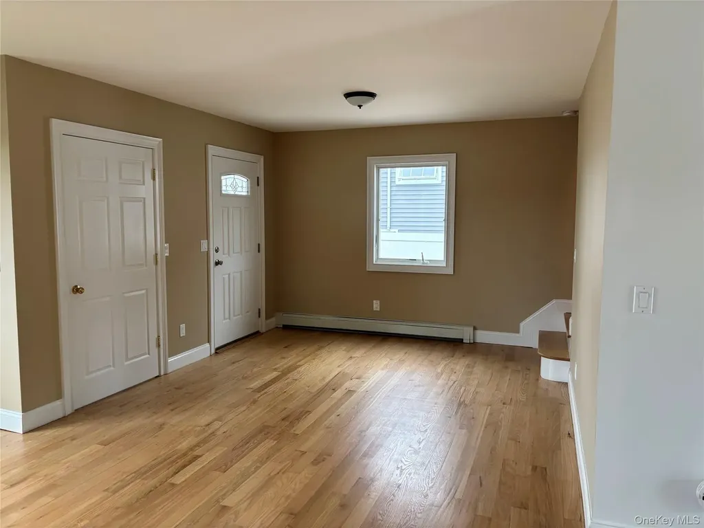 65 Jefferson Place Massapequa NY 11758