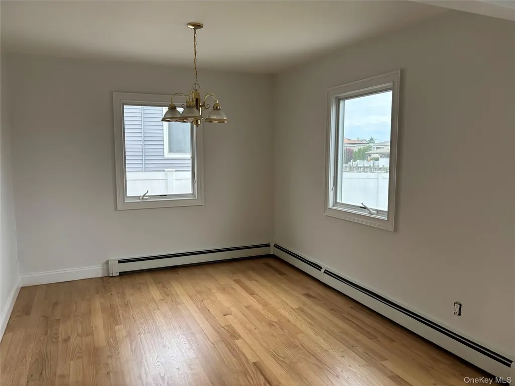 65 Jefferson Place Massapequa NY 11758