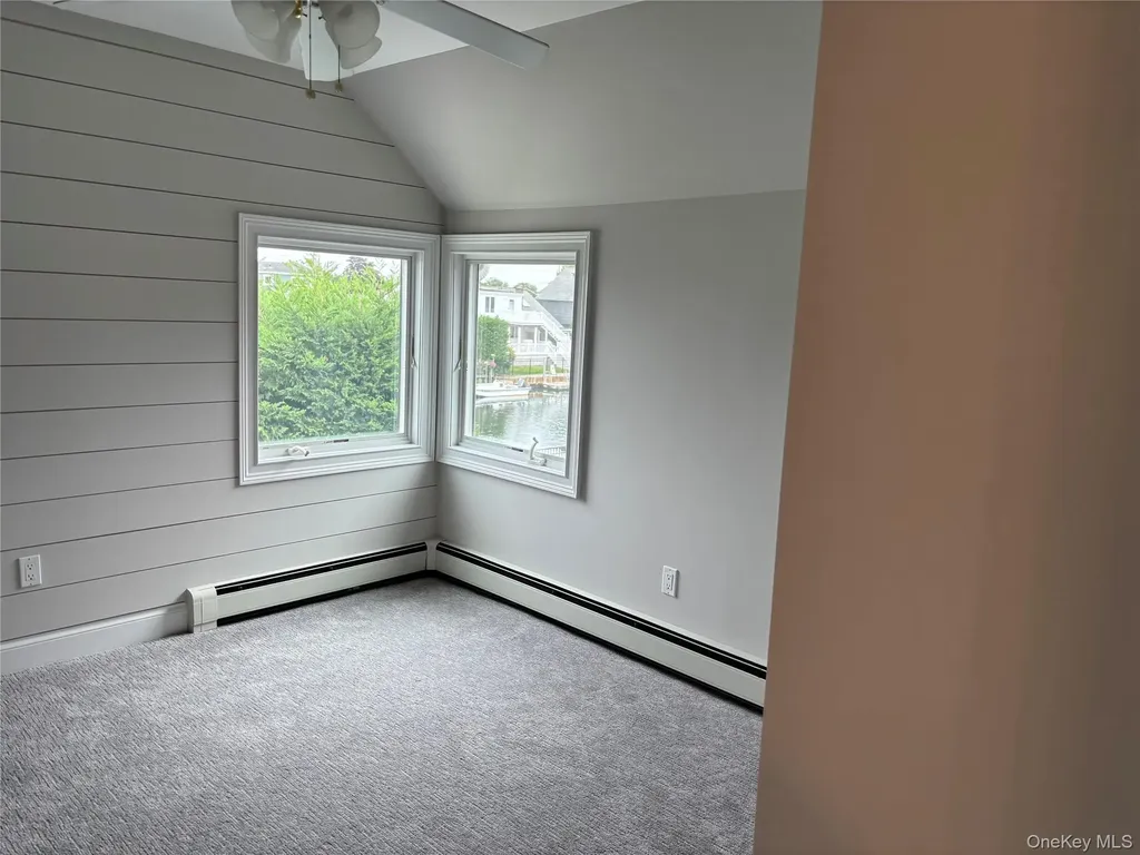 65 Jefferson Place Massapequa NY 11758
