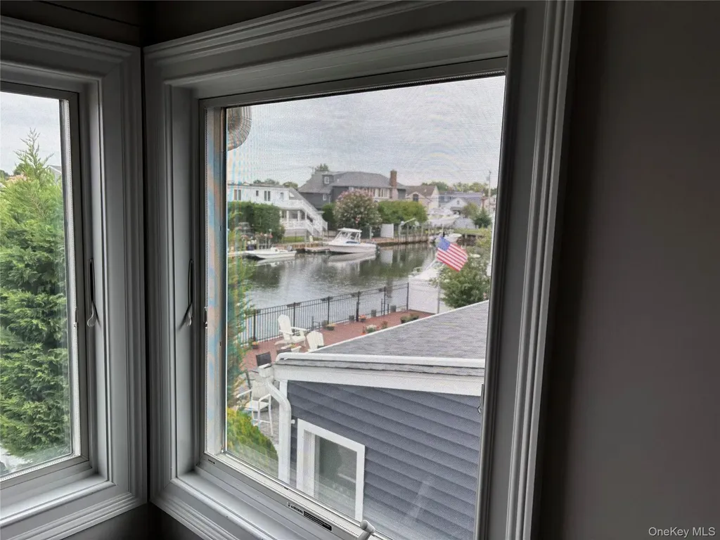 65 Jefferson Place Massapequa NY 11758