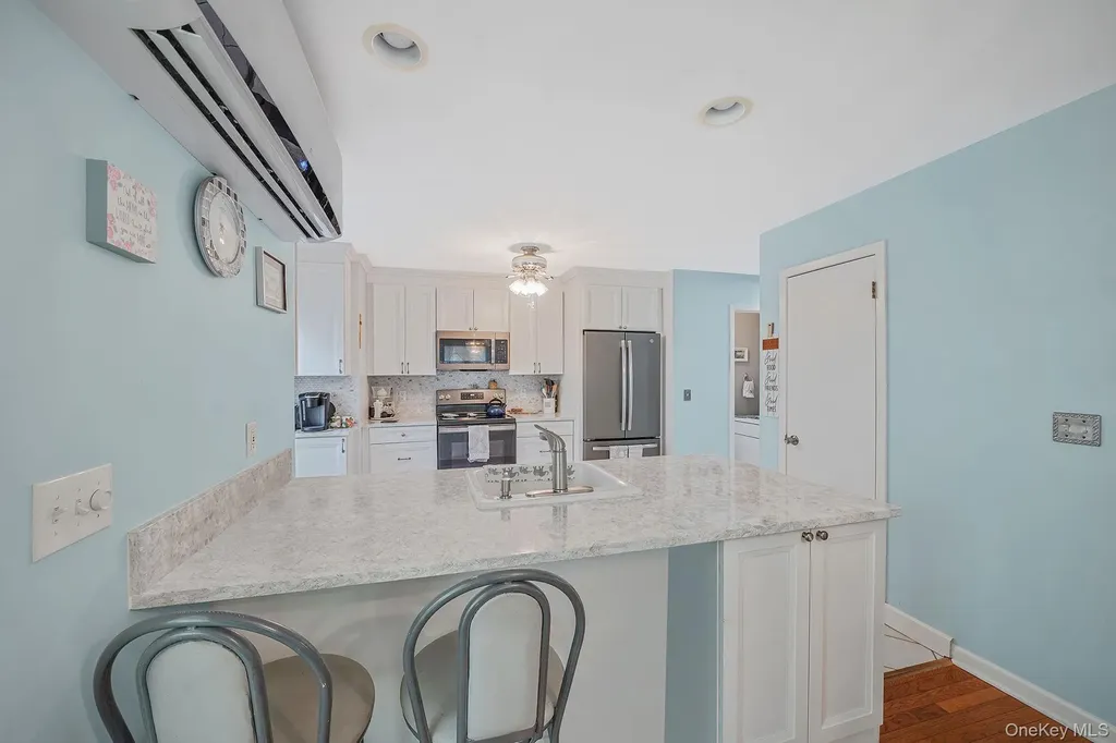 11 Patrick Lane Ridge NY 11961