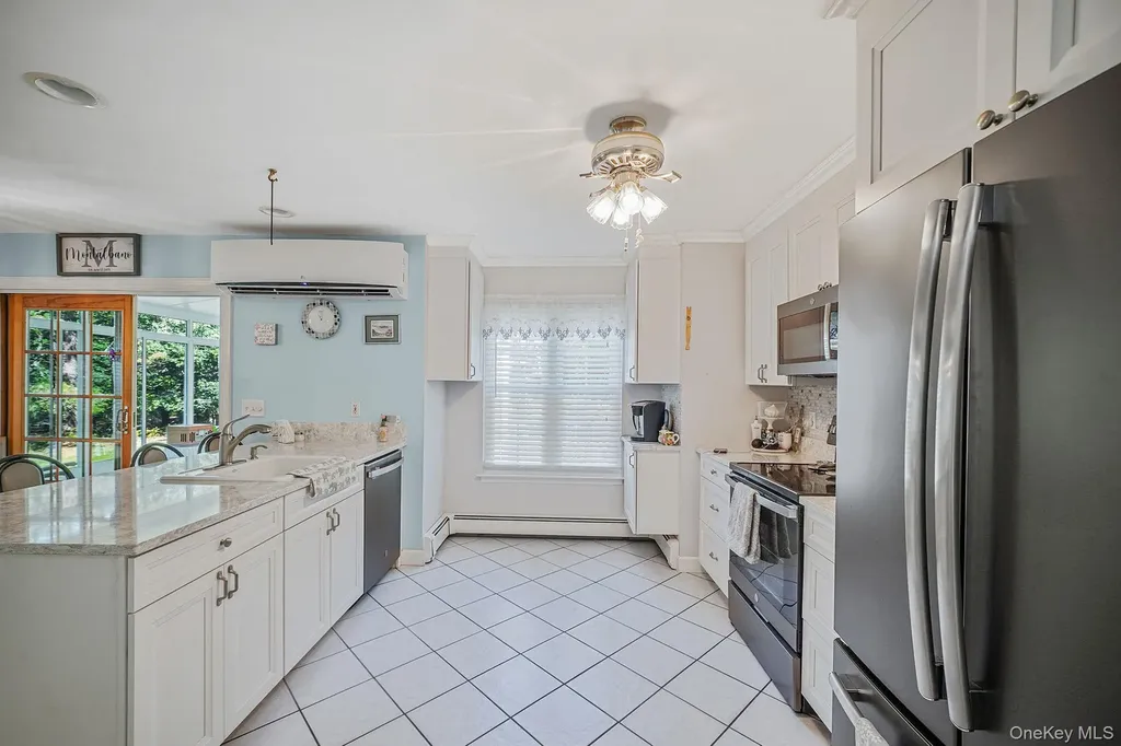 11 Patrick Lane Ridge NY 11961