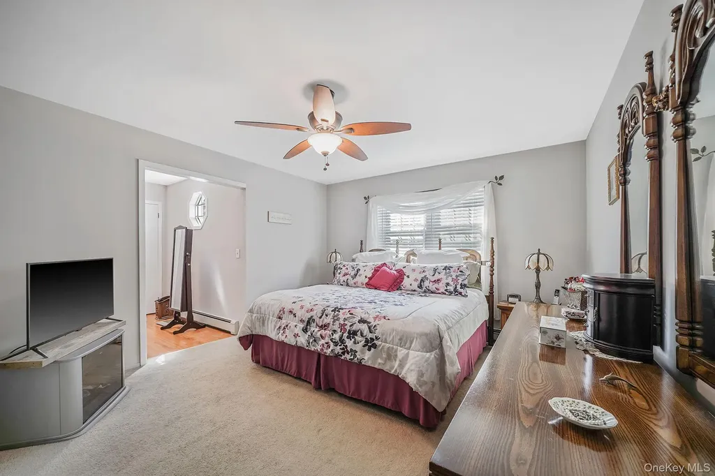 11 Patrick Lane Ridge NY 11961